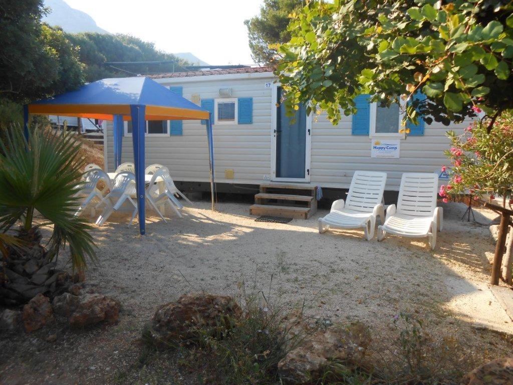 Happy Camp Mobile Homes In El-Bahira Camping Village San Vito Lo Capo Exteriör bild