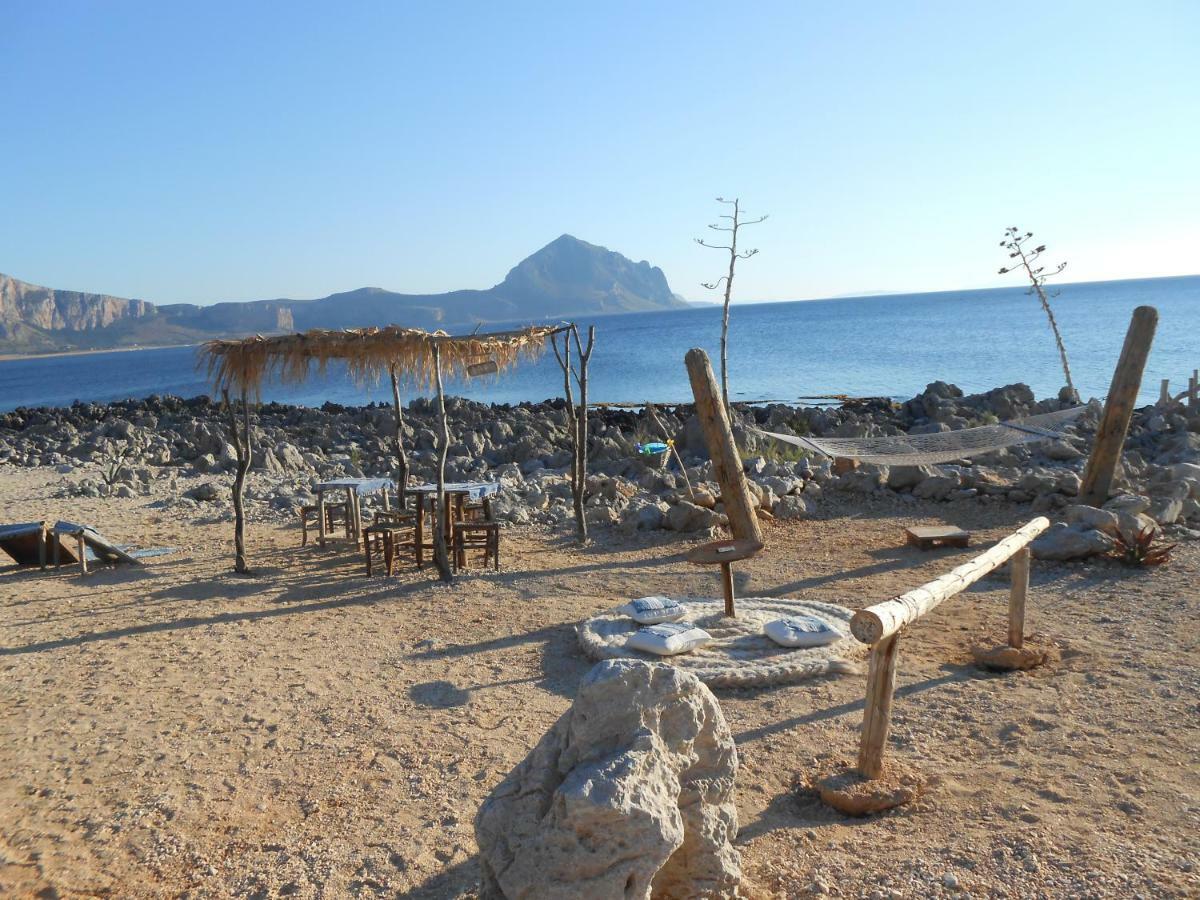 Happy Camp Mobile Homes In El-Bahira Camping Village San Vito Lo Capo Exteriör bild